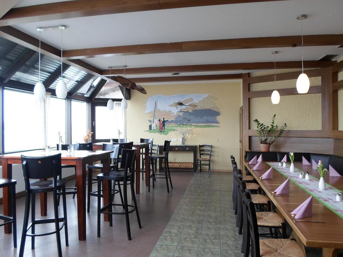 Atting Flugplatzrestaurant Wallmuhle酒店 外观 照片